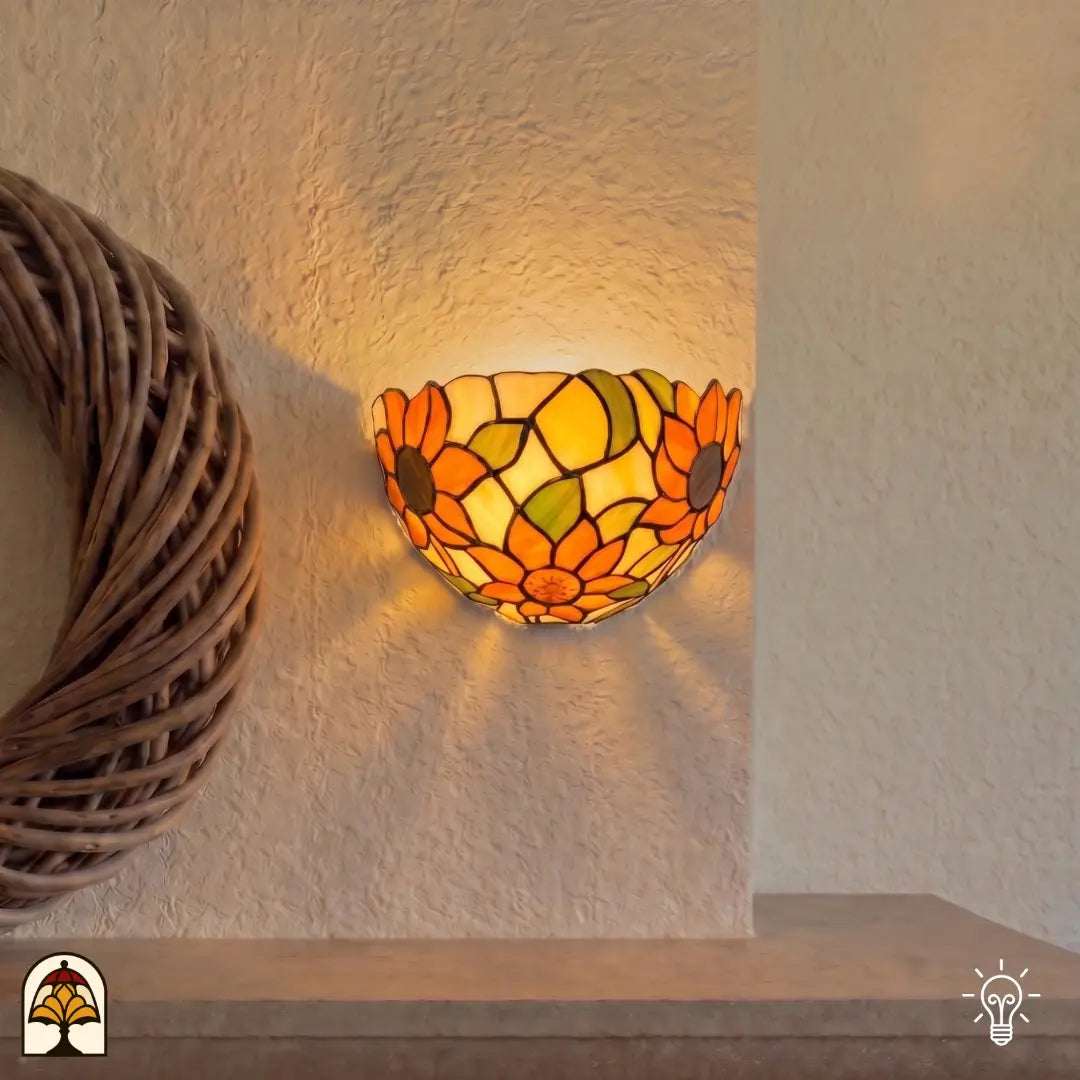 Applique murale Tiffany Solea Girasole – tournesols en vitrail allumés