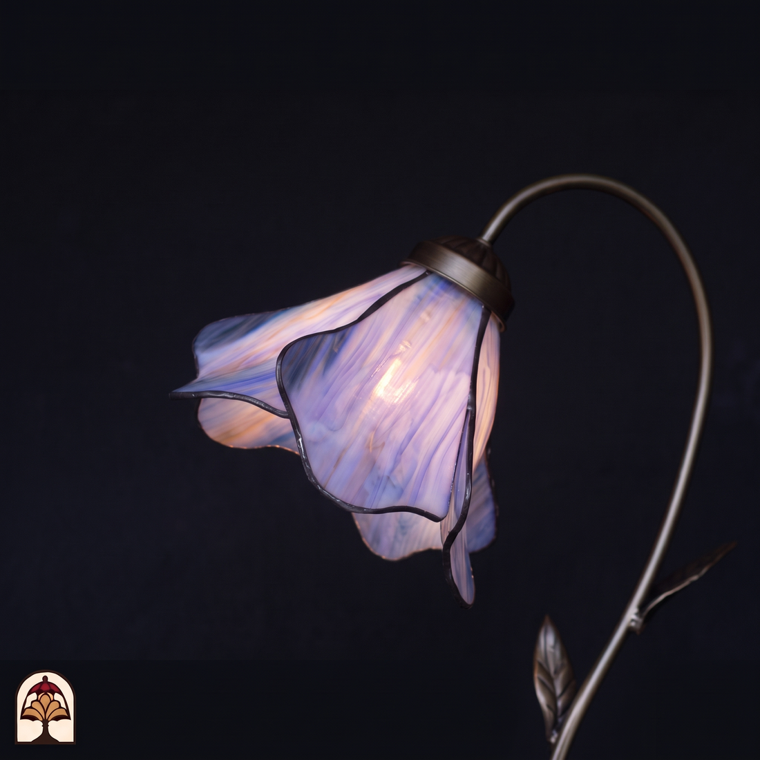 Tiffany tafellamp Lotus Viola ⌀20 cm – productfoto 3