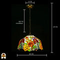 Tiffany lamp hanglamp met maatindicaties: diameter kap 40 cm, totale hoogte 127 cm, ketting 100 cm verstelbaar, plafondrozet 13 cm; verlichte kap met oranje-gele rozen en rode glaskralen zichtbaar