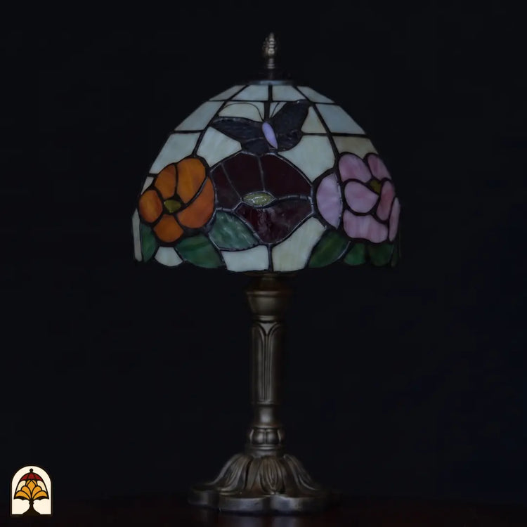 Tiffany tafellamp Papilio Reginae ⌀20 cm onverlicht – kleurrijke bloemen op crème kap, daglichtkleuren