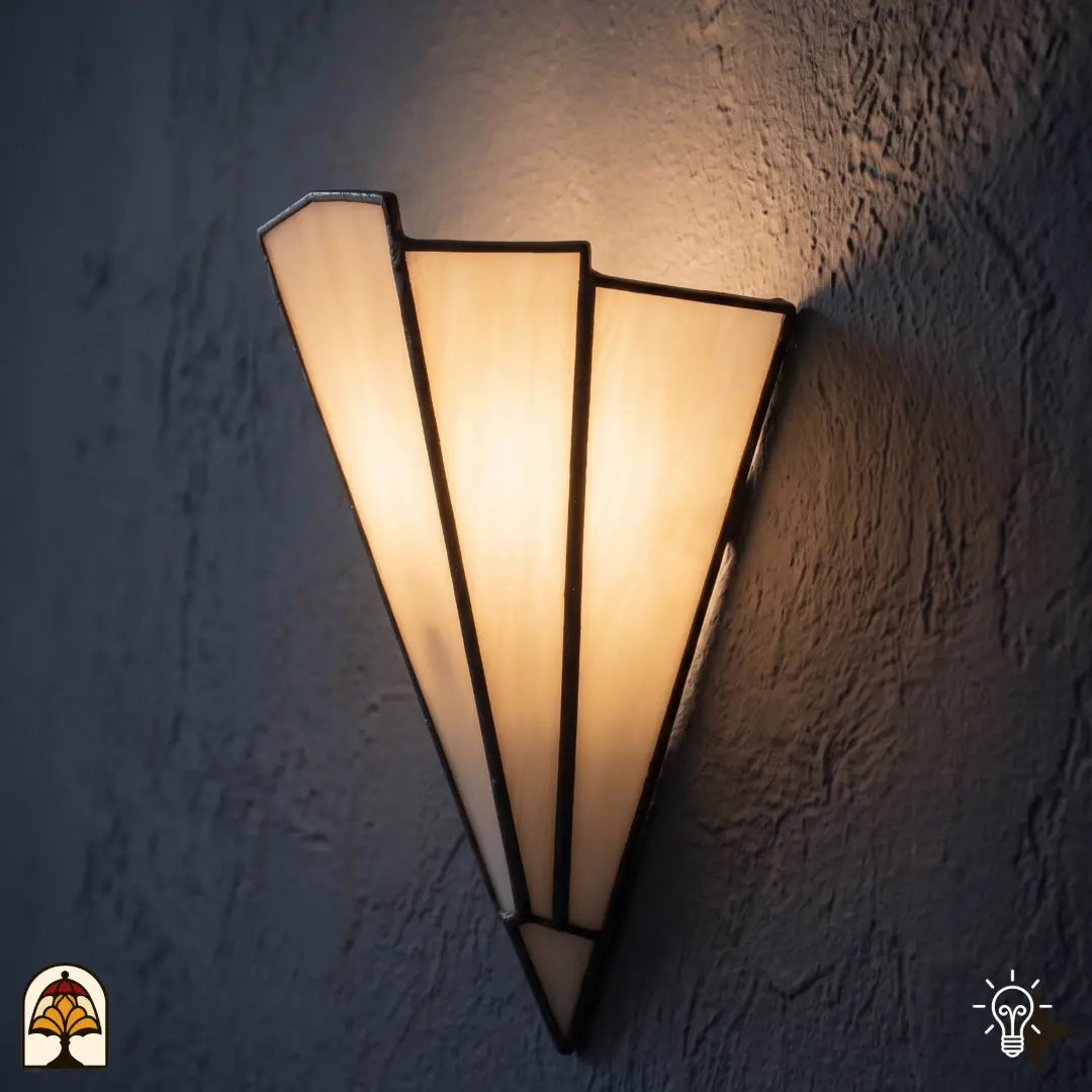 Tiffany wandlamp Ventaglio Avorio in interieur – elegant lichtspel op muur